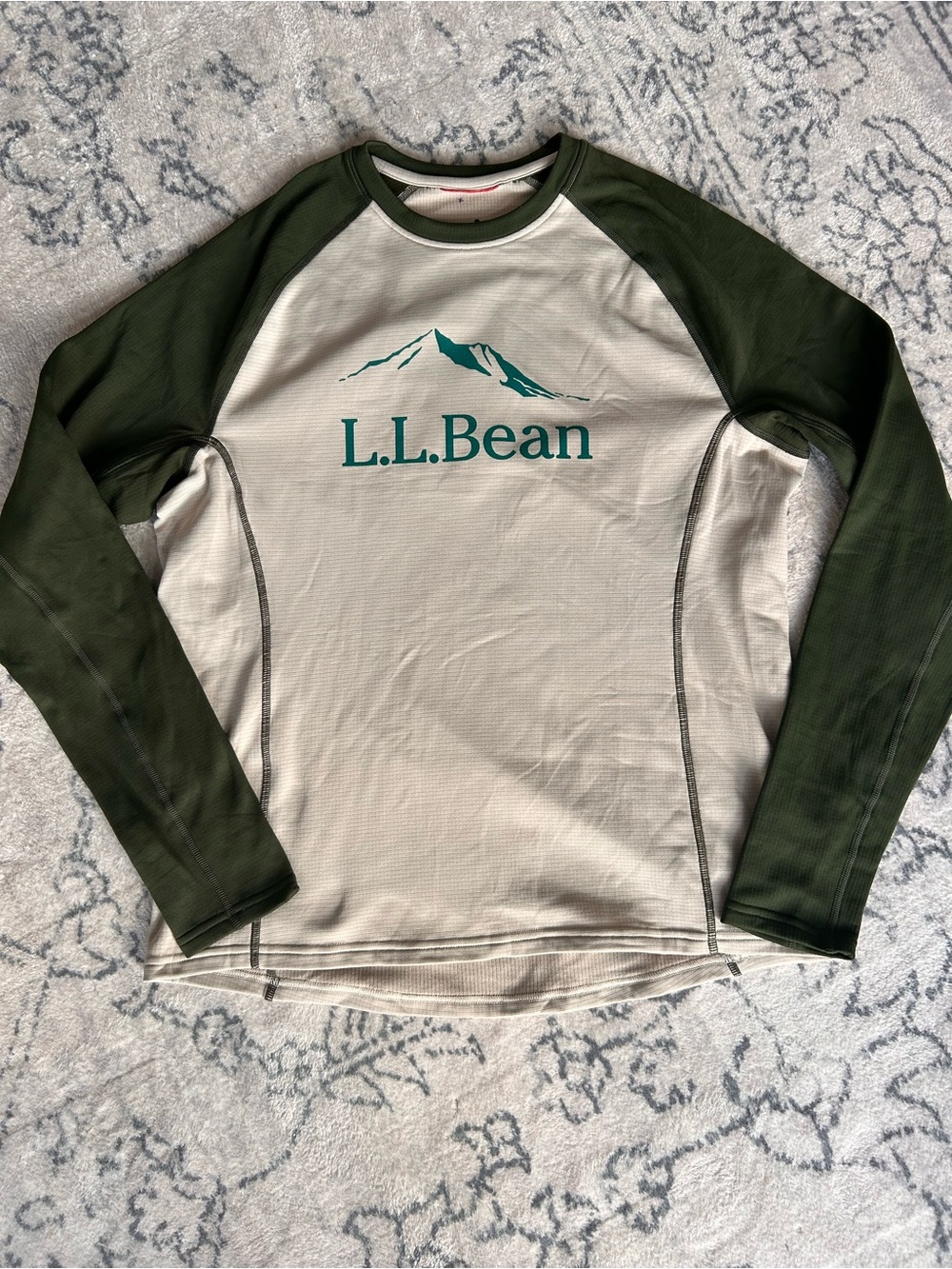 L.L. Bean Men’s Green and Cream Long-Sleeve Performance Shirt base layer